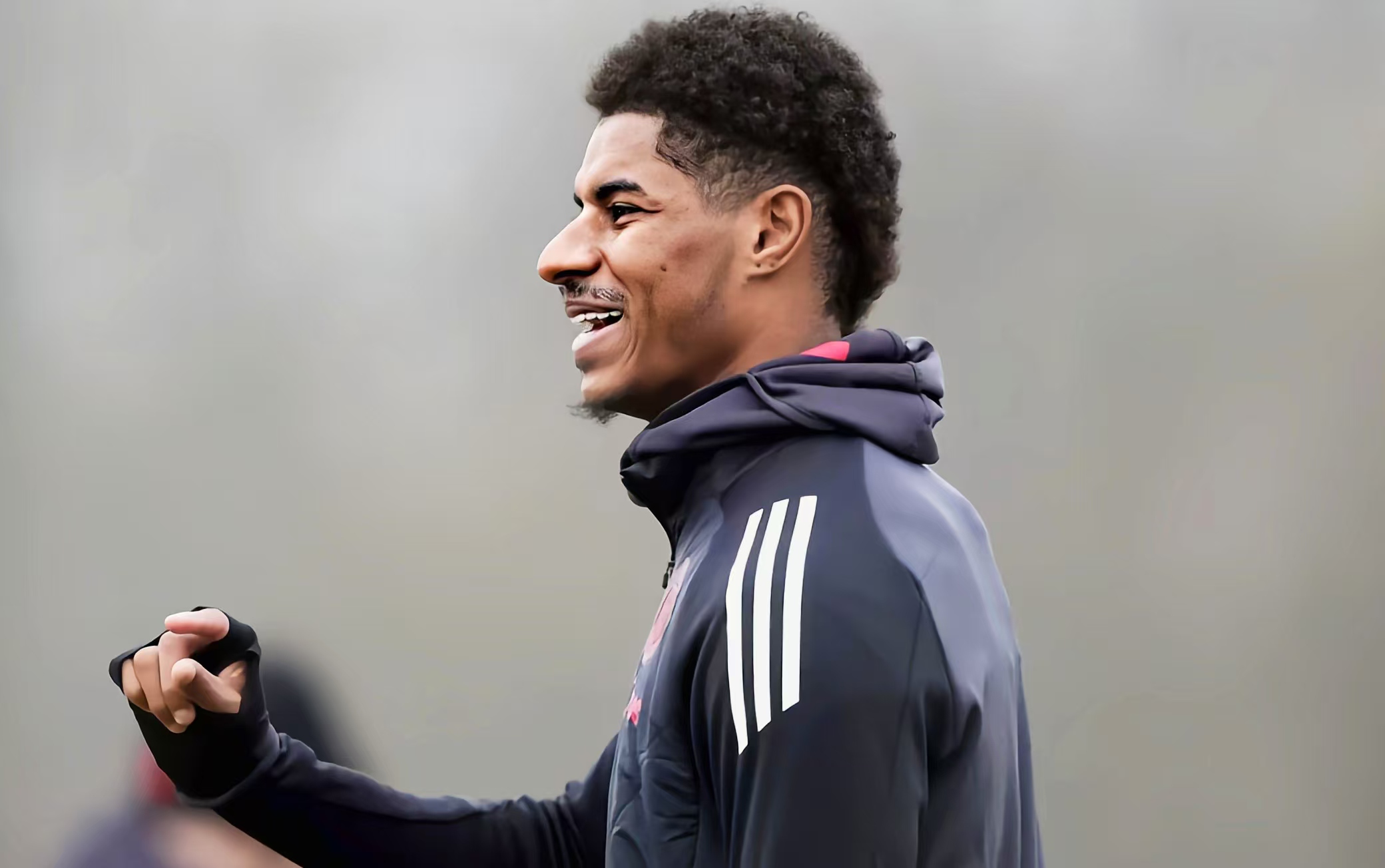 爱游戏官方-阿斯顿维拉迎德甲关键赛，冲刺阶段完成体检，压力陡增，团队化学反应显著(阿斯顿维拉英超最好成绩)