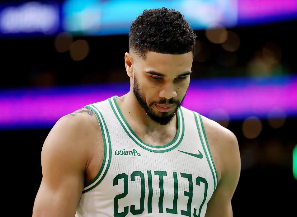 爱游戏入口-凯尔特人的交叉牌中第二张牌世界是什么